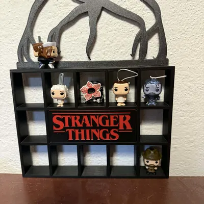 Kệ Stranger Things cho 12 figure Kinder Joy