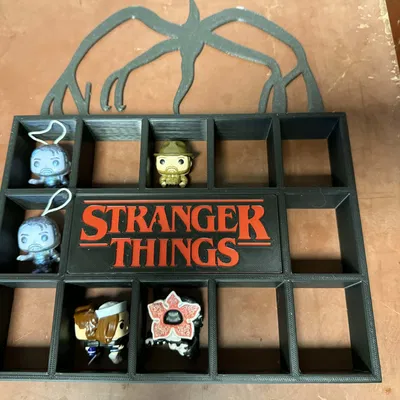 Kệ Stranger Things cho 12 figure Kinder Joy