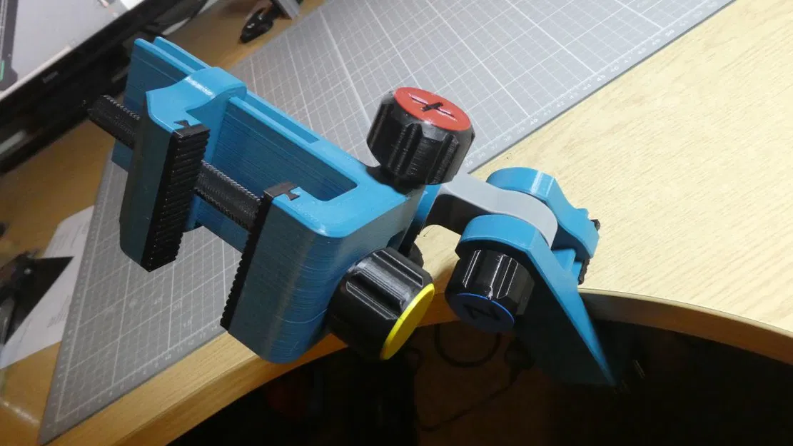 Ê-tô kẹp bàn 3 trục (Three Axis Table Vise) - Image 8