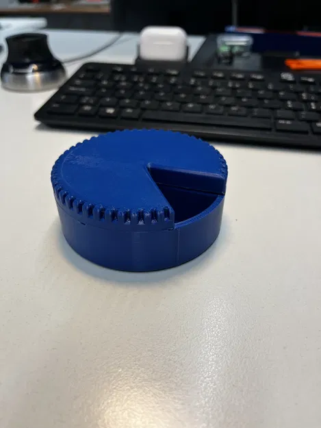 Hộp chia thuốc 7 ngày (7-Day Pill Organizer Box) - Image 1