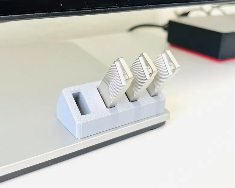 Khay để USB dán chân đế màn hình (4x/10x/parametric) - Image 1