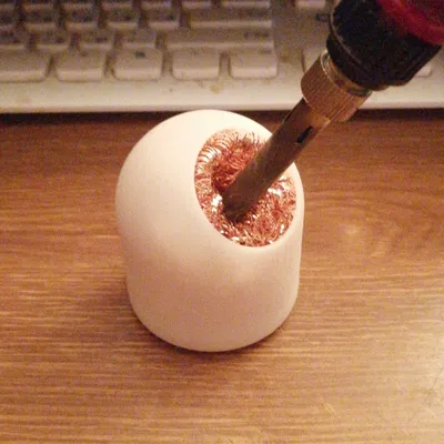 Hộp bọt biển bằng đồng thau để vệ sinh đầu mũi