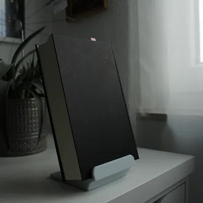 Kệ đỡ sách (Book stand) tối giản