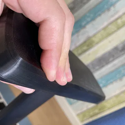 Sửa tay vịn ghế văn phòng (Office chair armrest fix)