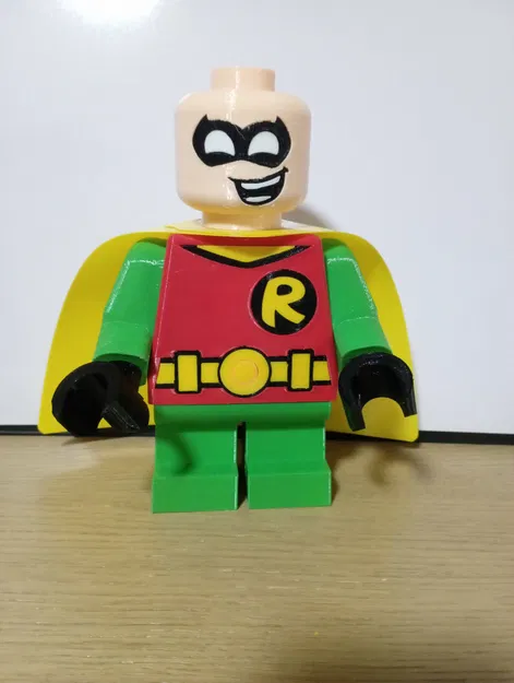 Robin Giant Minifig - Image 5