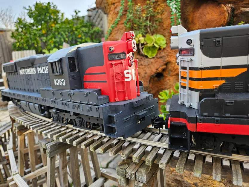 Đầu máy Southern Pacific EMD SD9 G Scale tỉ lệ 1:29 - Image 5