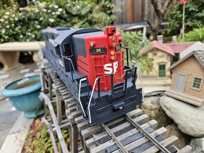 Đầu máy Southern Pacific EMD SD9 G Scale tỉ lệ 1:29 - Image 7