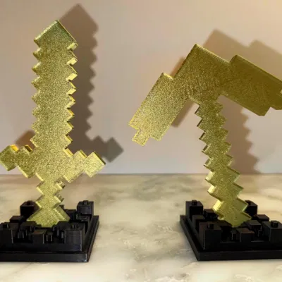 Tượng mini & móc khóa Kiếm và Cuốc Minecraft