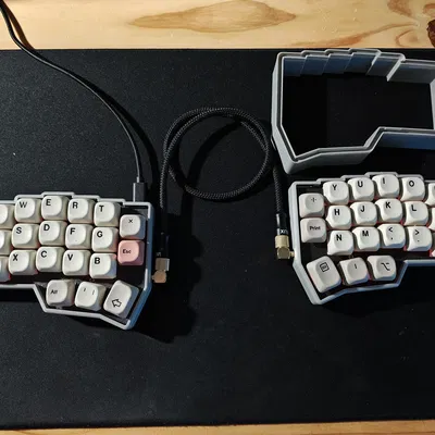 Corne-to-go – case Corne v4 có brace snap-on tiện mang đi