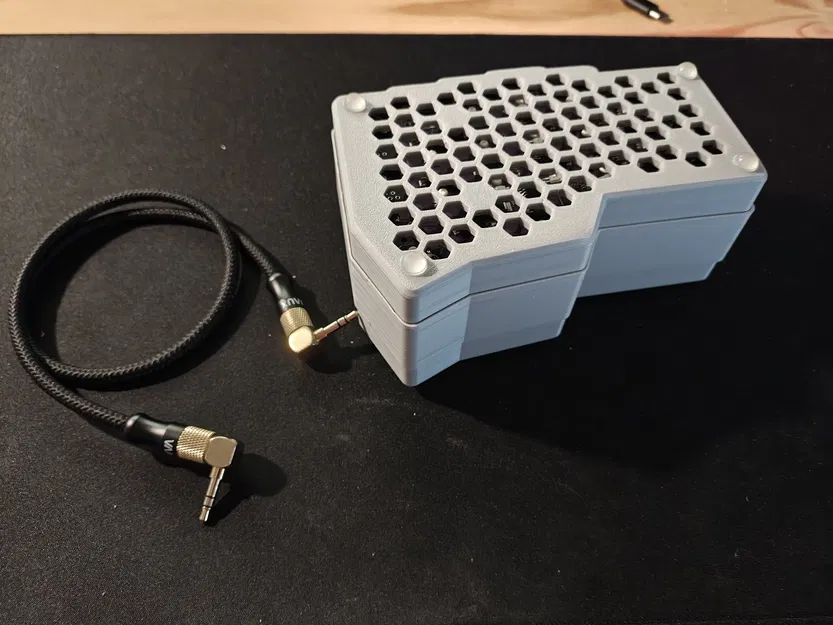 Corne-to-go – case Corne v4 có brace snap-on tiện mang đi - Image 3