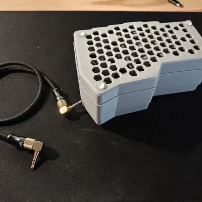 Corne-to-go – case Corne v4 có brace snap-on tiện mang đi