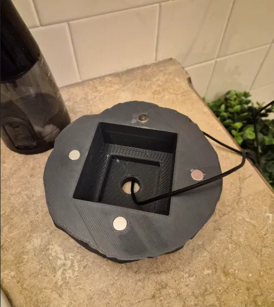 Thanh Kiếm Trong Đá: Giá Đỡ Philips OneBlade Collab kèm Ngăn Phụ Kiện Ẩn - Image 4