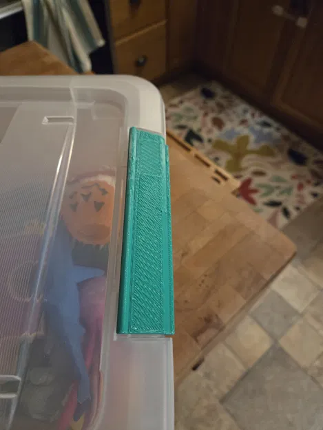 Tay cầm khóa thay thế thùng IrisUSA 12.9 QT Costco (in 1 khối) - Image 1