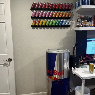 Kệ trưng bày lon Redbull treo tường (Redbull Can Display)