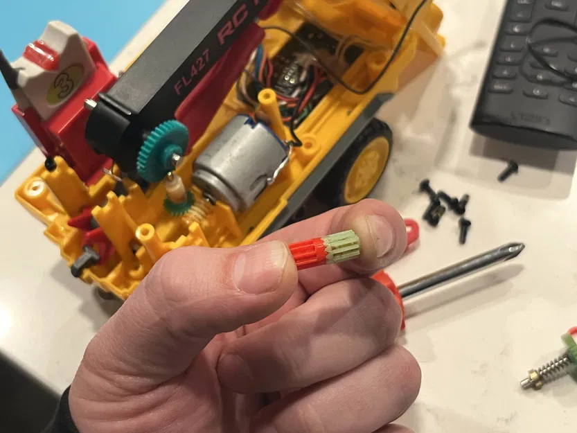 Sửa bánh răng nâng xe nâng Rokenbok (Rokenbok Forklift Lift Gear Repair) - Image 3