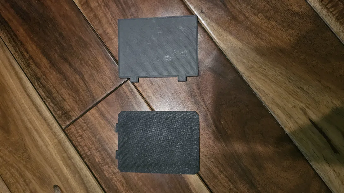 Nắp cửa khoang pin thay thế cho 1988 New Bright RC Firetruck - Image 1