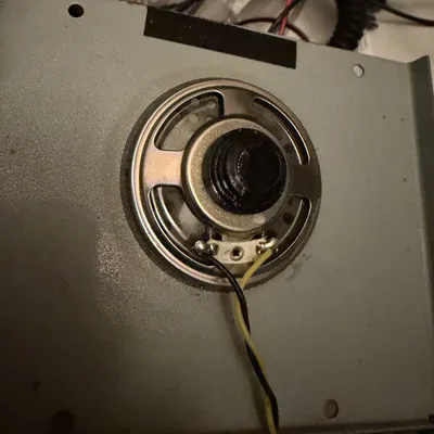 Ron loa Icom 2100H: bản gốc & bản mỏng cho loa dày hơn