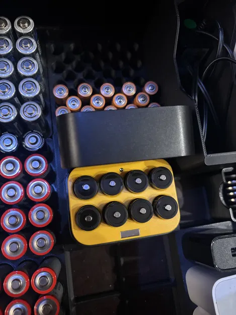 Khay Gridfinity đựng bộ sạc pin (Battery Charger Gridfinity Bin) - Image 3