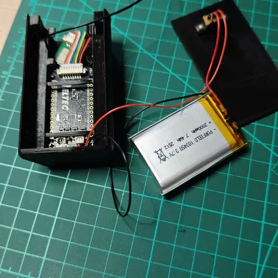 Tấm backplate khoét lỗ công tắc cho case MeshNRW Heltec T114