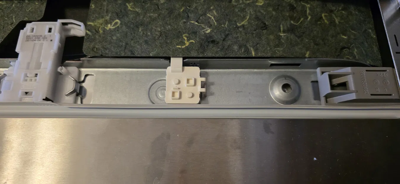 Pát bắt cố định phía trên cho máy rửa chén Bosch (Bosch dishwasher top mounting bracket) - Image 1