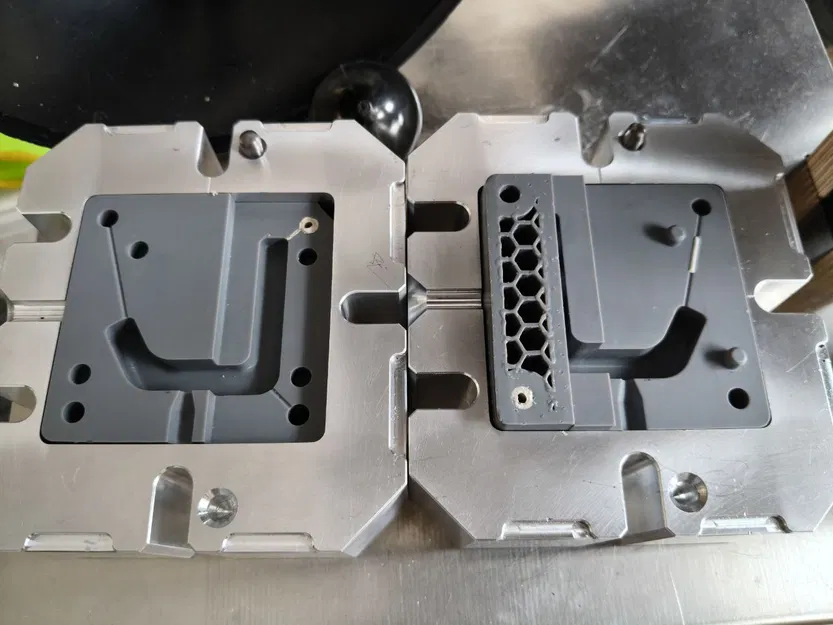 Hook Injection Moulding/ Mould/ Plasticpreneur IMK2 - Image 2