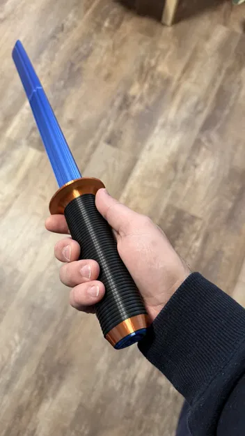 Katana An Toàn Cho Bé: Lưỡi Dẻo & Tay Cầm Cân Bằng - Image 1