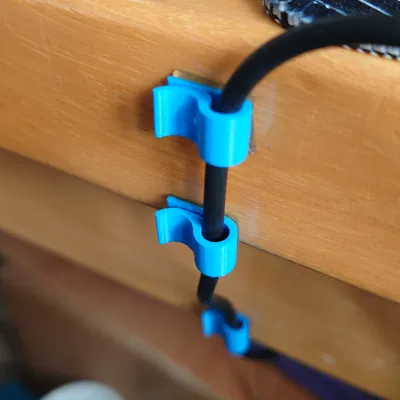 Kẹp cố định dây cáp đơn giản (Simple cable clip)