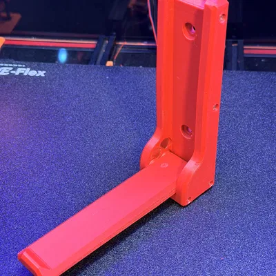 Móc Treo Tường “Totally Not Over-Engineered”