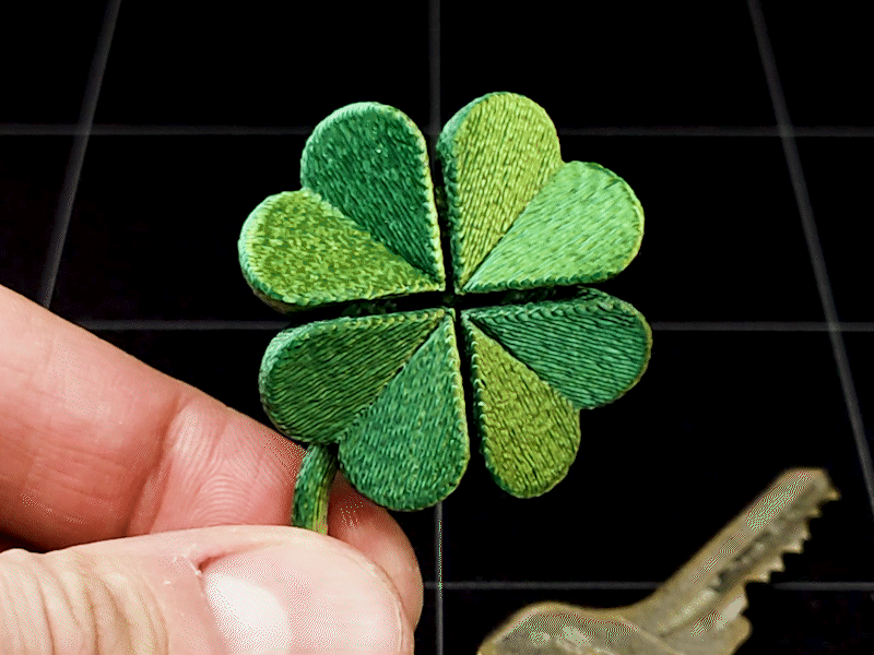 Móc khóa cỏ bốn lá dẻo (Flexible Four Leaf Clover Keychain)