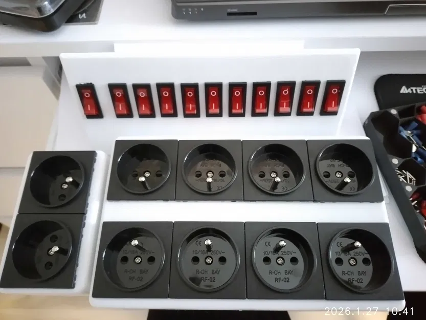 Krabička na zásuvky 230V (Hộp cho ổ cắm 230V) - Image 8