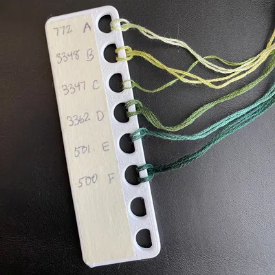 Thẻ giữ chỉ cắt sẵn cho Embroidery/Needlepoint, có chỗ dán nhãn