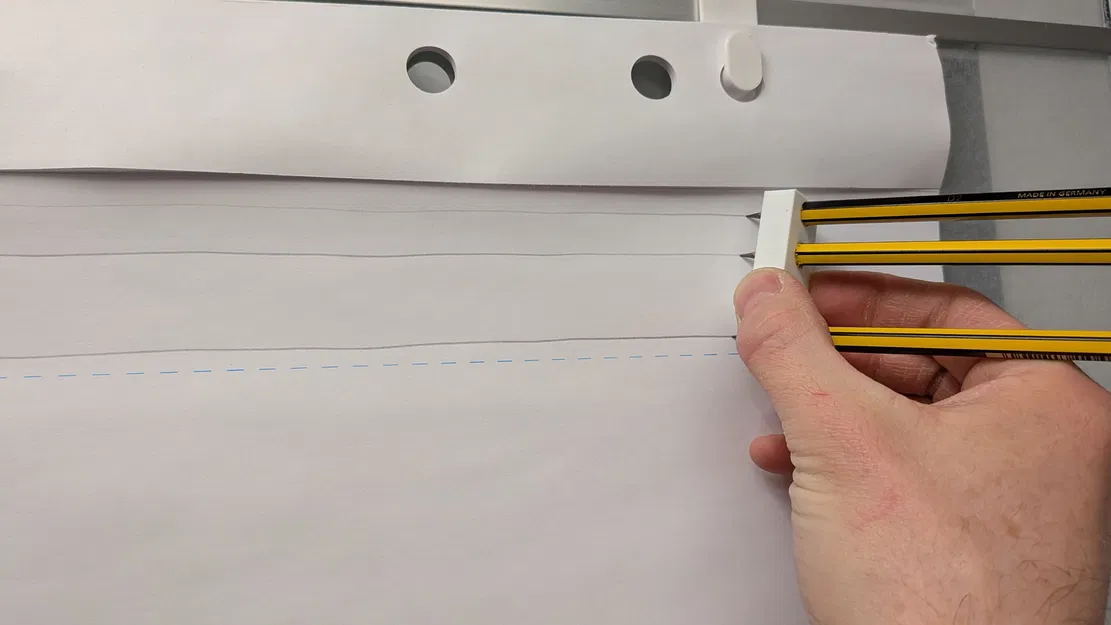 Dụng cụ kẻ dòng cho Flip Chart (Ruled Paper Tool for Flip Chart) - Image 1