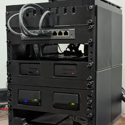 Rack 10 inch có tấm hông & tấm trên – Thiết kế Remastered