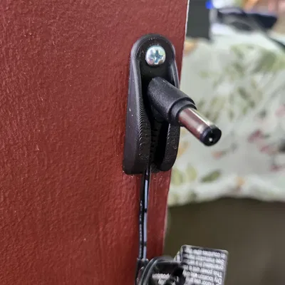 Móc Treo Dây Gắn Tường Có Lỗ Bắt Vít (Wall Cord Hanger w/Screw hole)