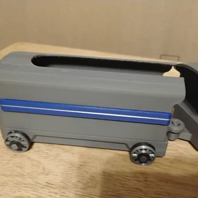 Xe lửa đồ chơi mình làm cho con của bạn mình mê tàu hỏa