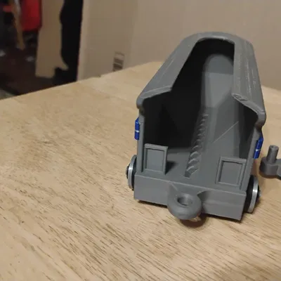 Xe lửa đồ chơi mình làm cho con của bạn mình mê tàu hỏa