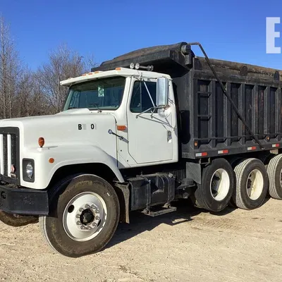Xe ben International Dump Truck