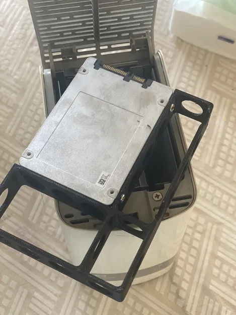 Adaptor 2,5 sang 3,5 cho HDD/SSD - Image 1