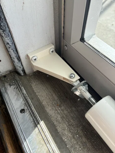 Ngàm gắn Gas Strut cho Khung Cửa (Door Frame Gas Strut Mount) - Image 1