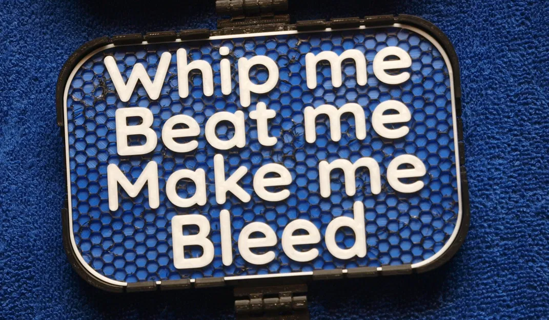 Bảng chữ “Whip Me” - Image 1