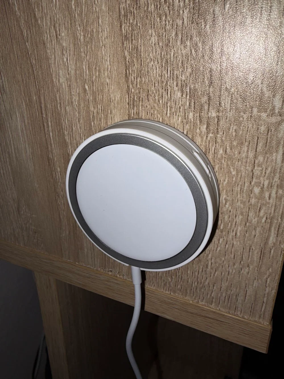 Ngàm gắn MagSafe tháo rời (Magsafe detachable mount) 1