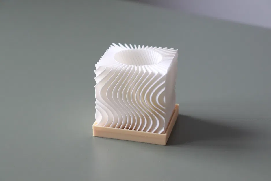 Đế nến Tealight Lập Phương Gợn Sóng (Wavy Cubic Tealight Holder) - Image 3