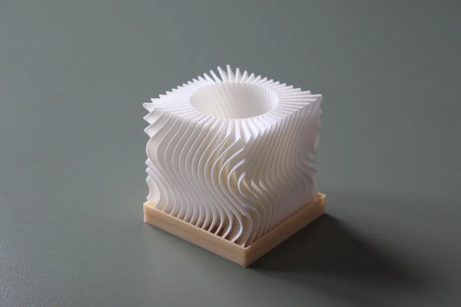 Đế nến Tealight Lập Phương Gợn Sóng (Wavy Cubic Tealight Holder) - Image 4