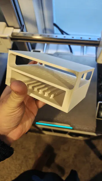 Unifi USW-Flex-Mini 2.5G (revising) – Ngàm giữ cáp cho kệ Ikea Kallax - Image 2