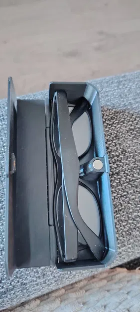 Hộp đựng kính Print-in-Place có khóa nam châm - Image 1