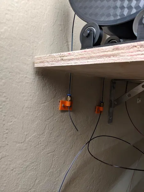 Giá treo tường giữ ống PTFE/filament cho MMU2 - Image 1