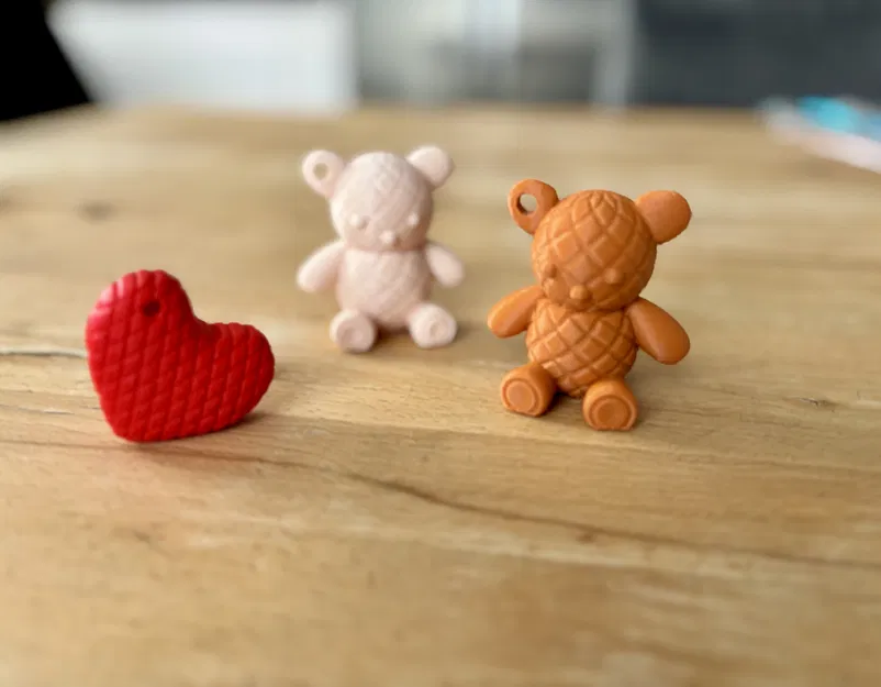 Móc khóa Valentine: gấu bông, trái tim, charm treo túi - Image 1