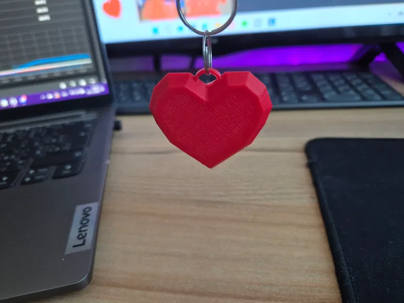 Heart Keychain (Móc khóa hình trái tim) - Image 1
