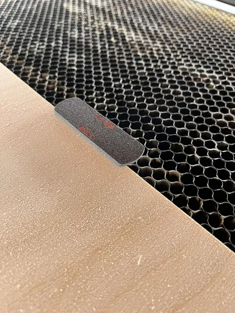 Thanh Giữ Phôi Nam Châm Cho Laser (Laser Magnetic Hold Down Bar) - Image 3