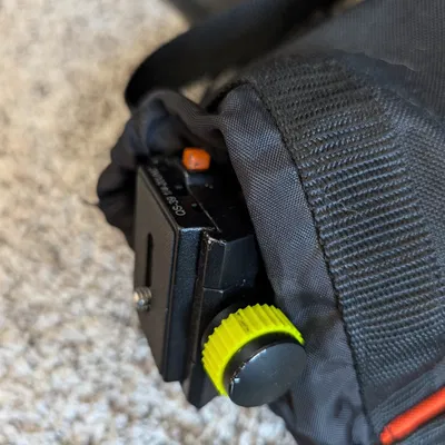 Grip TPU thay thế cho quick release của tripod Vanguard